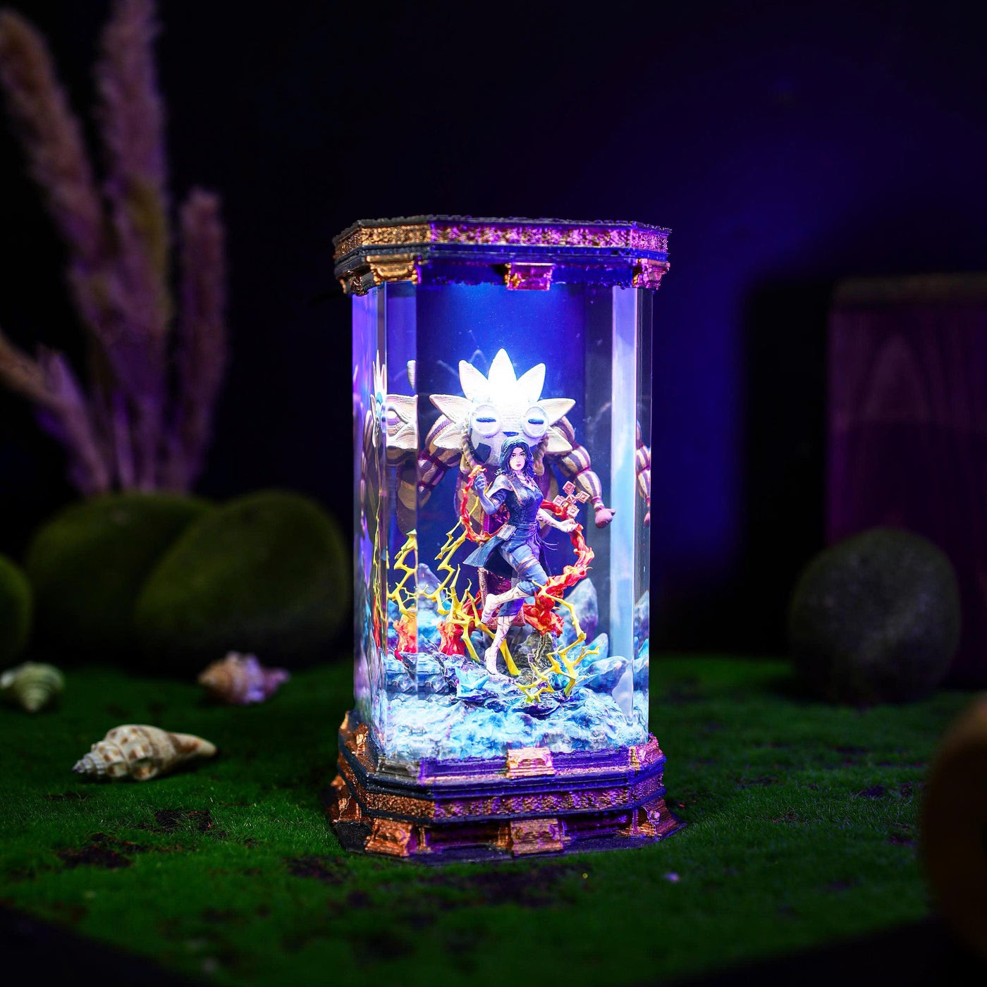 Lune Clair Obscur: Expedition 33 Resin Lamp