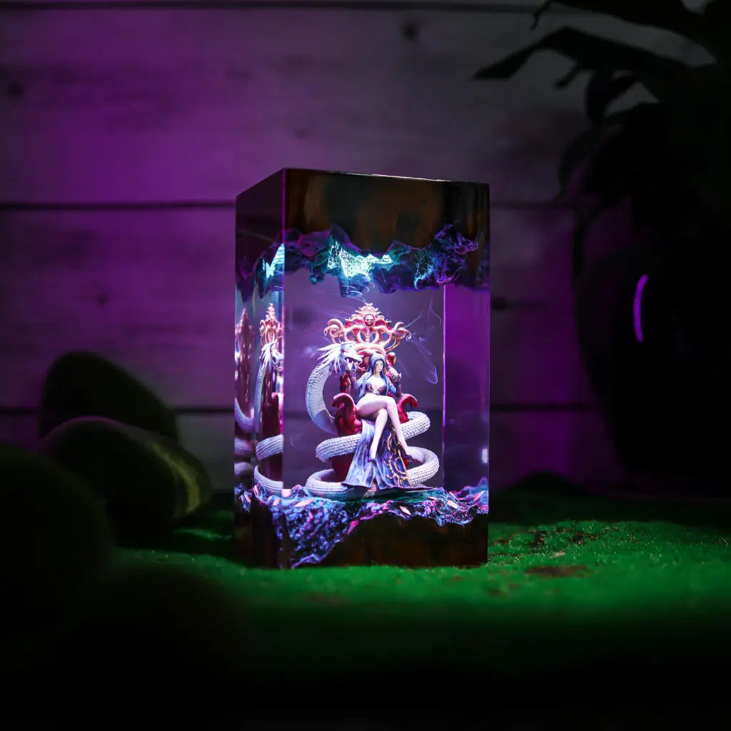 Boa Hancock One Piece Resin Lamp