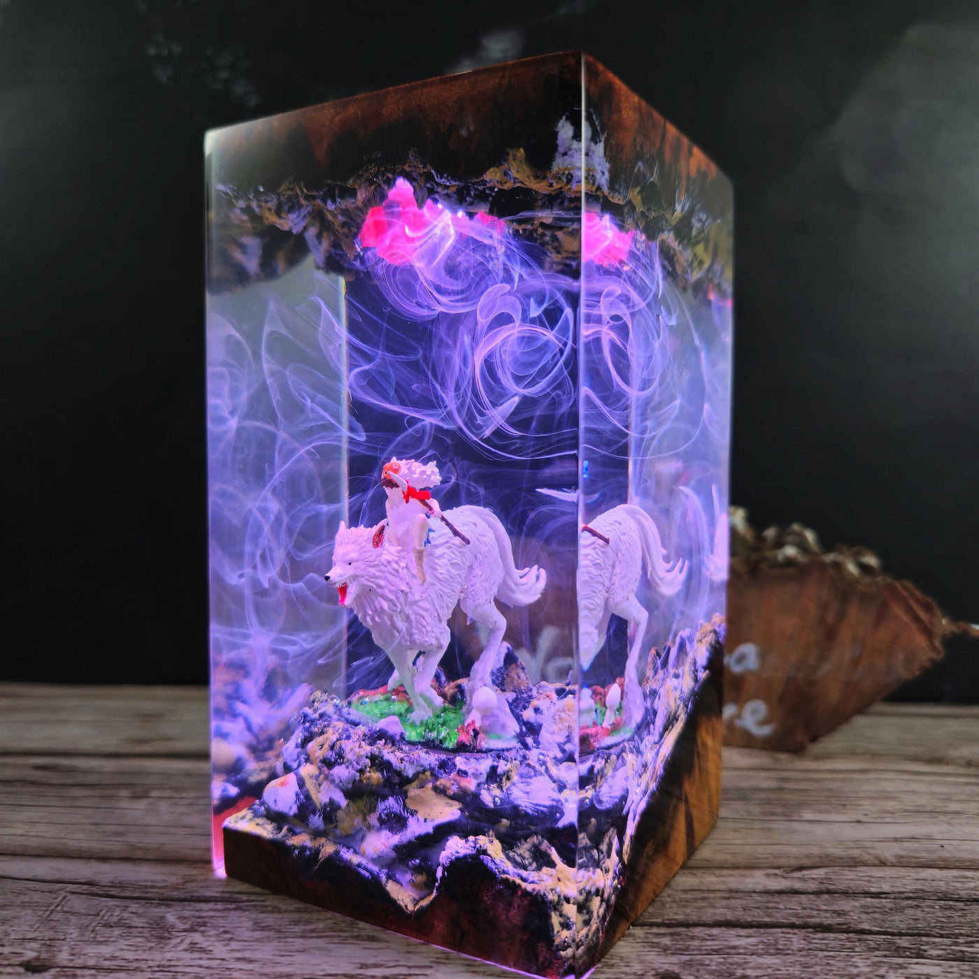 Mononoke Hime x White Wofl Epoxy Night Light